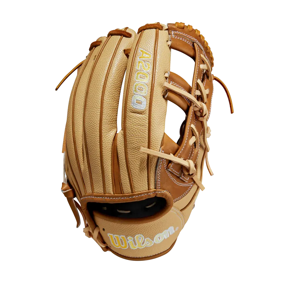 Wilson 2023 12" A2000 1912 Infielder Baseball Glove